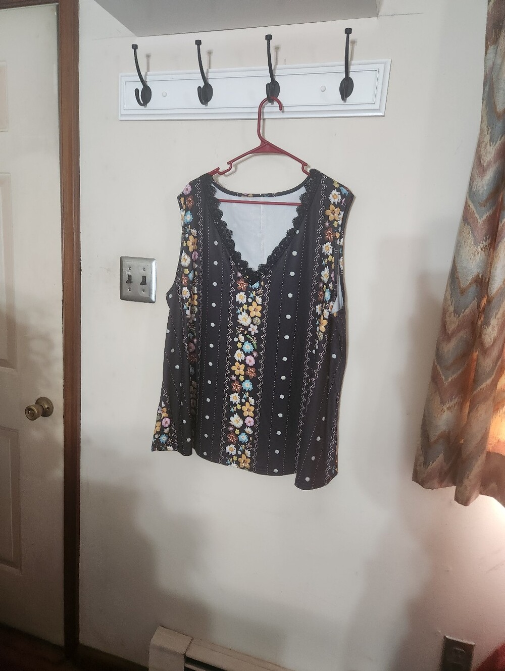 🎉 Floral Print With Lace Tank Top